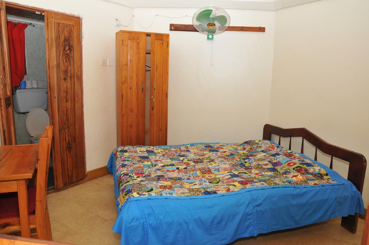 New Court View Hotel Masindi Экстерьер фото