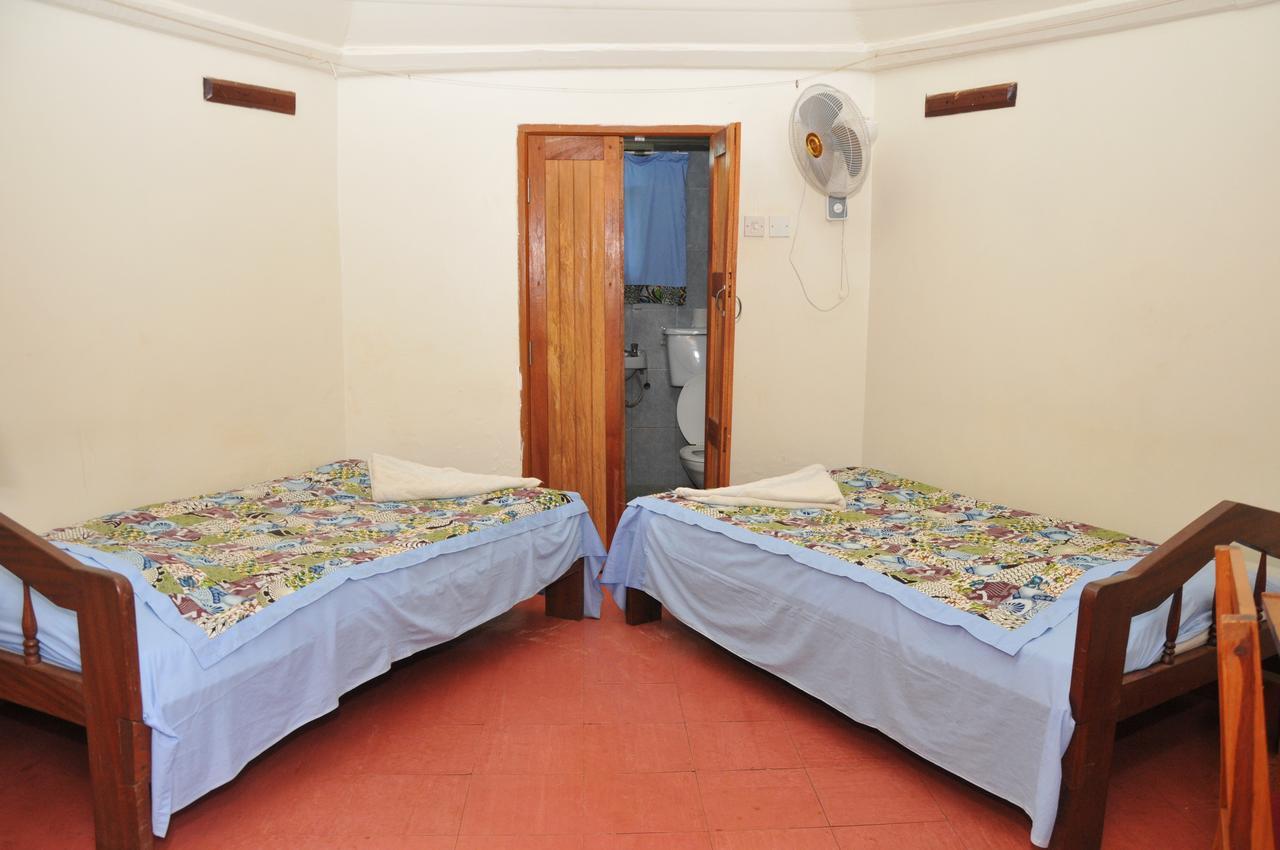New Court View Hotel Masindi Экстерьер фото